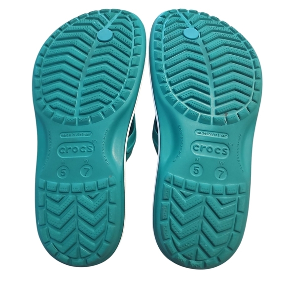 🔵2 for $40🔵 CROCS CROCBAND FLIP FLOPS - Picture 5 of 7